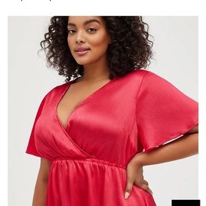 Torrid 1x magenta lily baby doll surplice shiny crinkle gauze